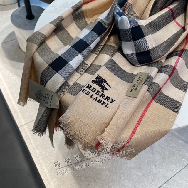 Burberry最新字母塗鴉羊絨長圍巾 巴寶莉2021新款格子羊絨圍巾  mmj1525